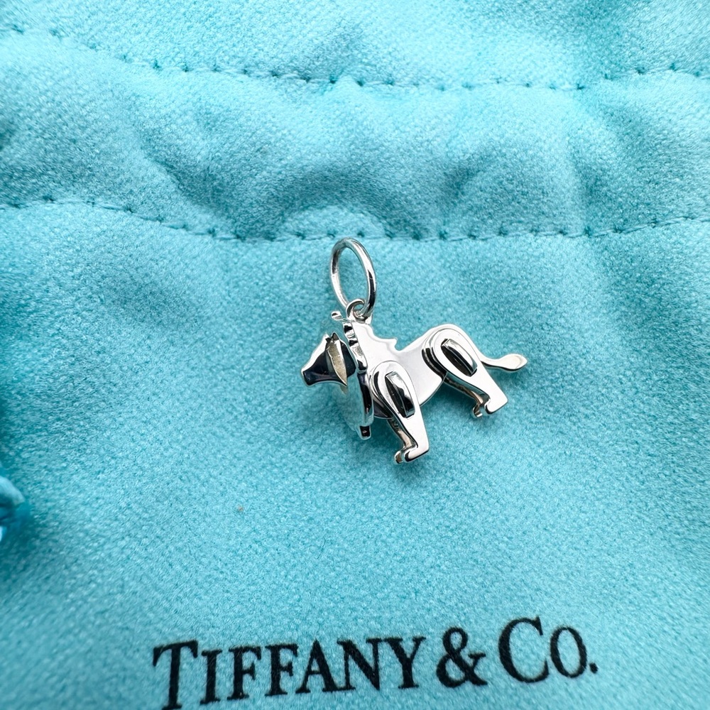 Tiffany & Co. New save the wild mini lion sterling silver charm